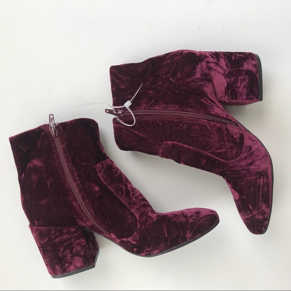 NWT Gianni Bini maroon crushed velvet booties - Picture 4 of 7